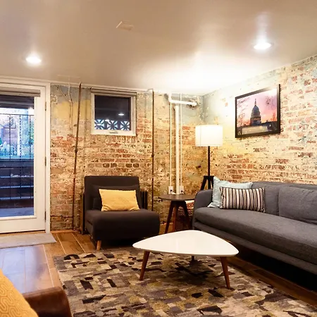 Centrally Located Dc Apt Bloomingdale